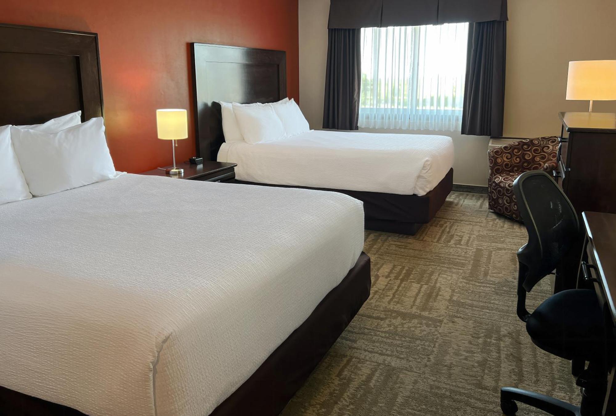 Coast Swift Current Hotel Exterior photo