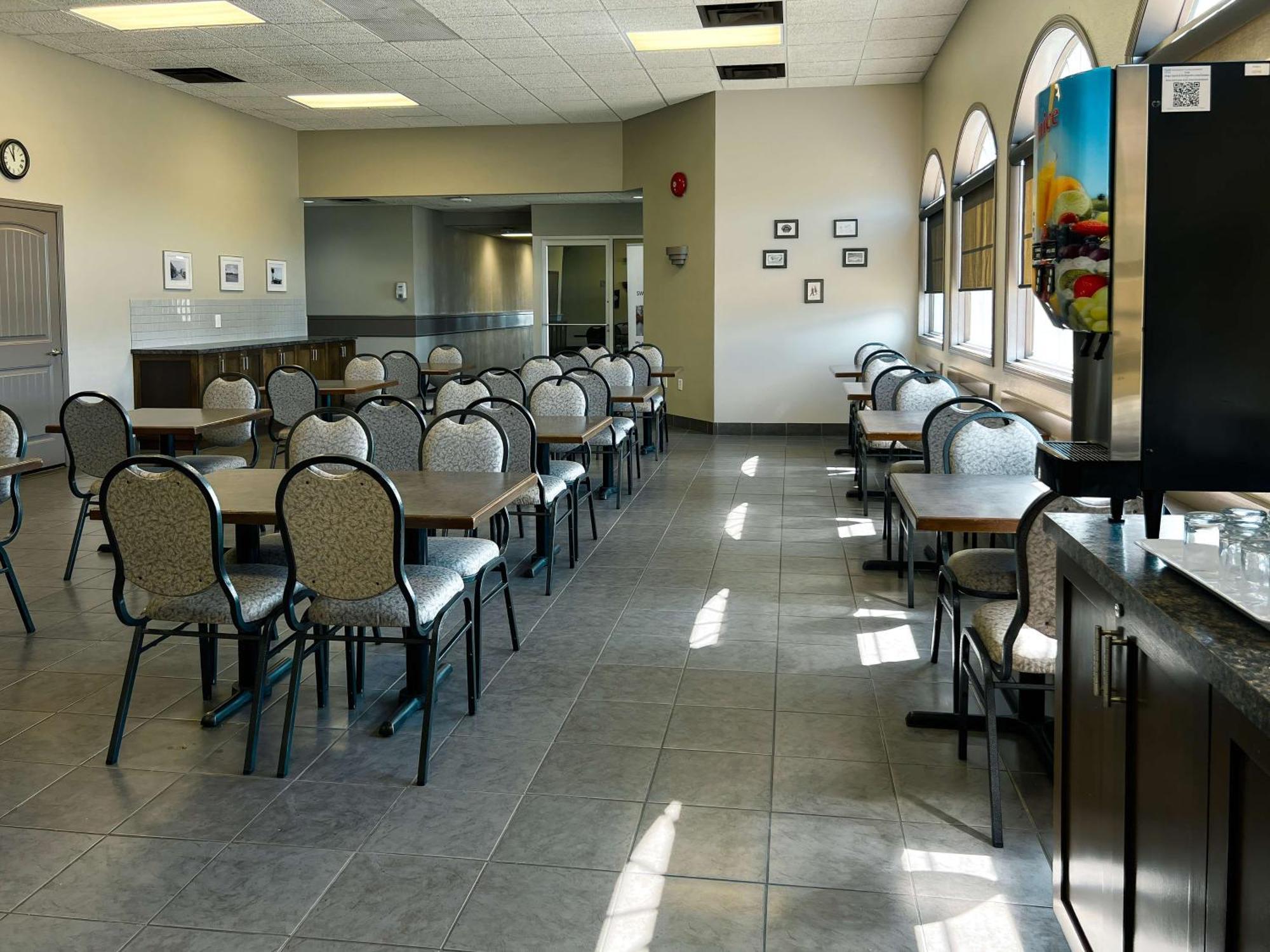 Coast Swift Current Hotel Exterior photo